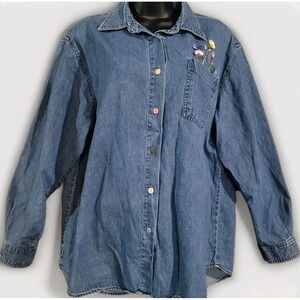 Cherokee Chambray Embroidered Top Sz L Pocket of Flowers Grandmacore Gardening